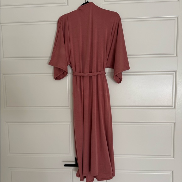 Dwell & Slumber Robe - Picture 2 of 3
